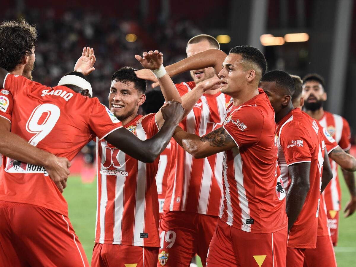 Almería 2-1 Sevilla: Noche histórica en rojiblanco