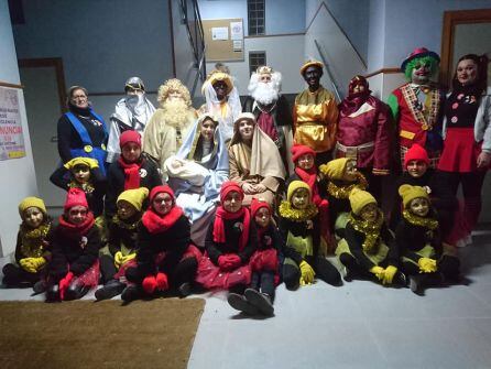 Foto de Familia con los participantes en la Cabalgata