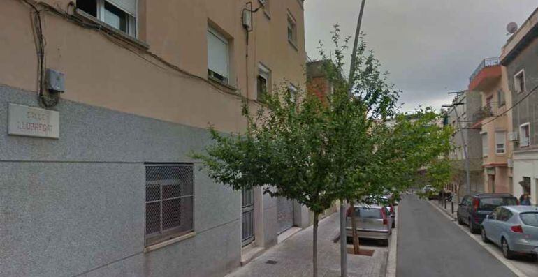 La calle Llobregat de Cornellà donde se han producido los registros policiales