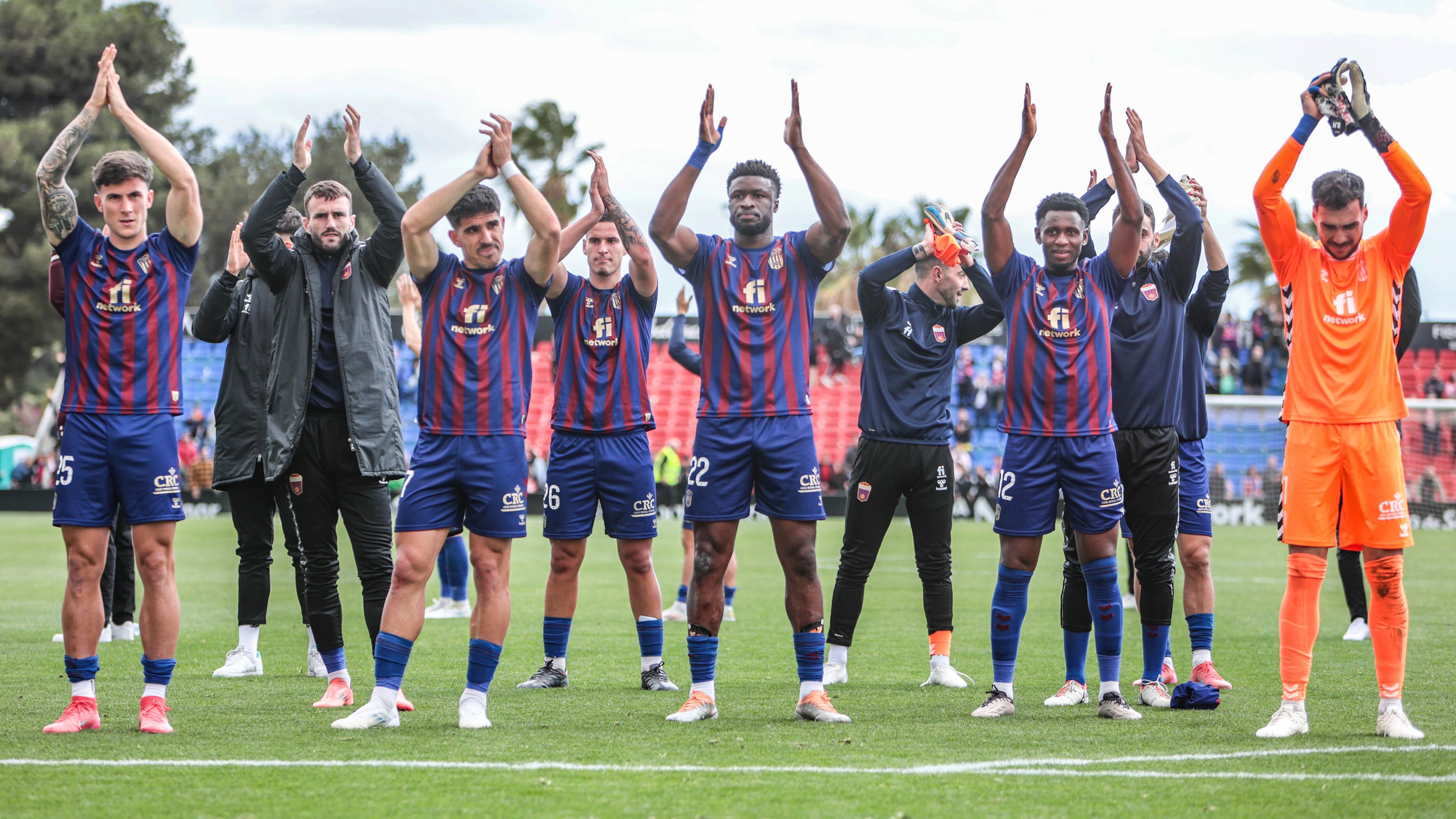 El Eldense se despide del fútbol profesional