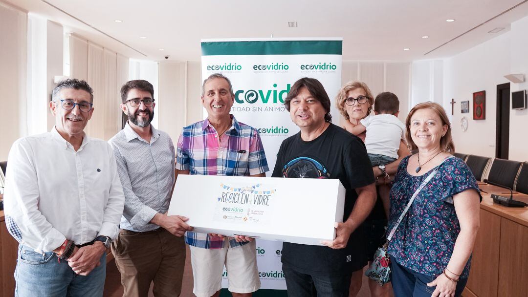 La peña &#039;La Merla&#039; ganadora del concurso La Peña Recicla