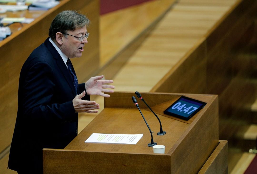 El presidente de la Generalitat, Ximo Puig, interviene en la sesión de control en Les Corts.