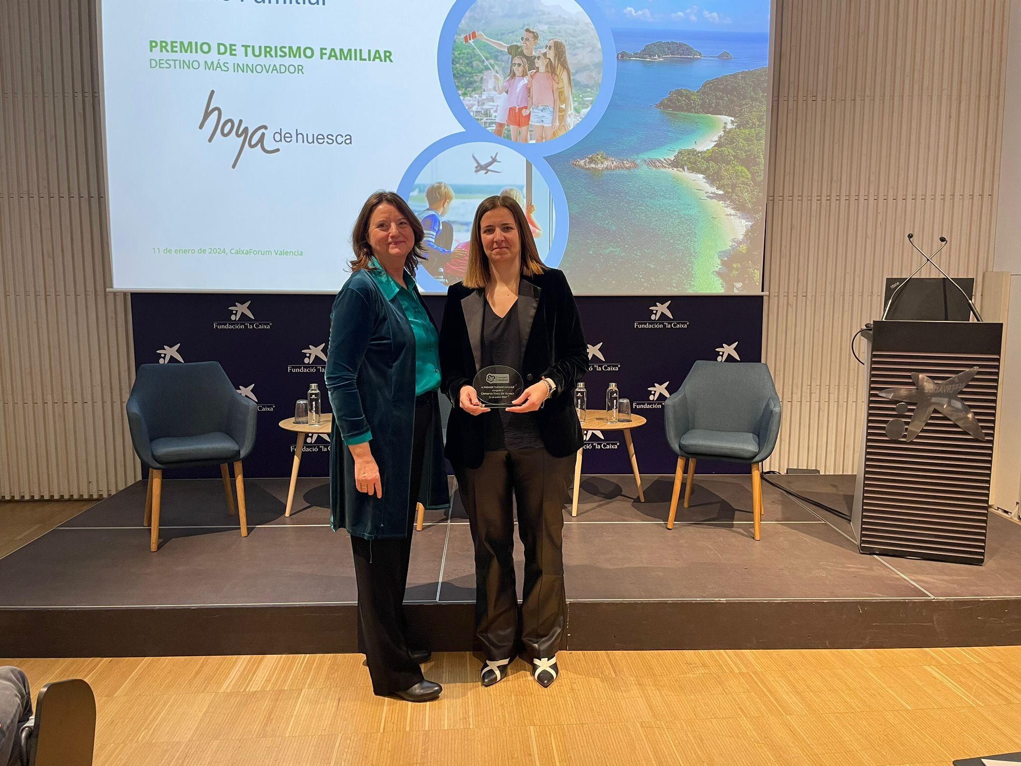 Mónica Soler con María Ángeles Fabri, Tesorera de la FEFN