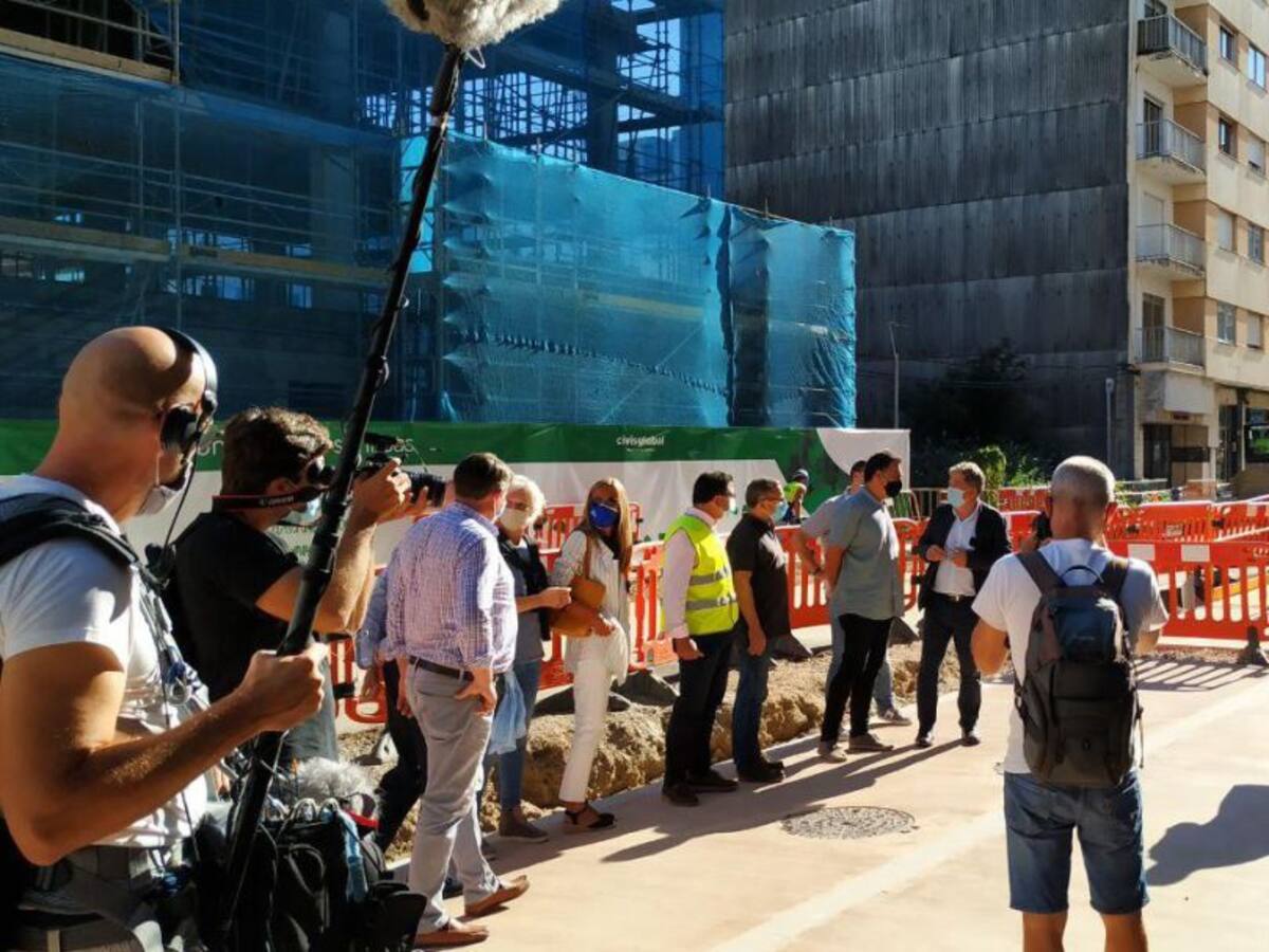 El primer tramo de la reforma urbana en la calle Loureiro Crespo estará terminado en dos meses