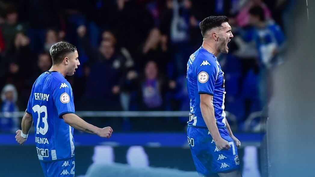 Lucas Pérez celebra su gol