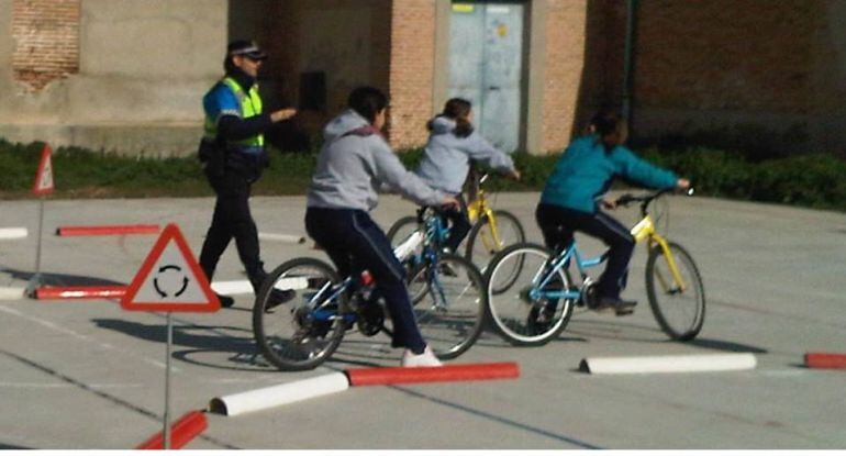 Clases prácticas de educación vial que se imparten en Medina del Campo