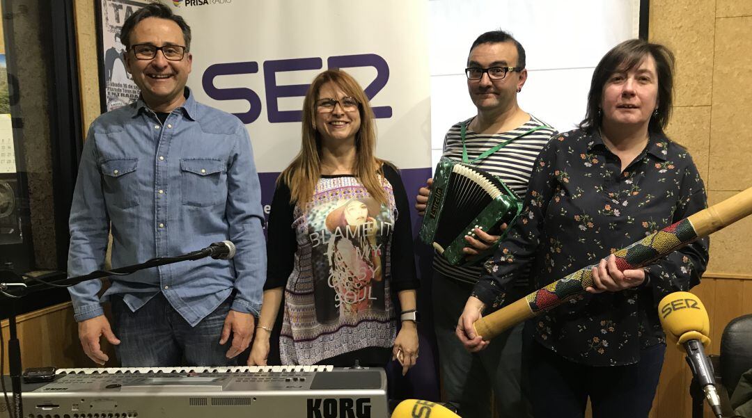 Ángel Gabriel Sequí, Rosa del Santo, David García Serrano y Julia Grifo en el estudio central de SER Cuenca.