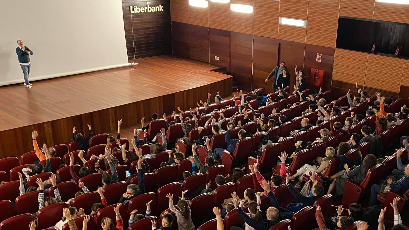 Imagen de archivo de una proyección durante el Festival CiBRA y con la colaboración de Los40 Classic, en el auditorio de la calle Talavera de Toledo