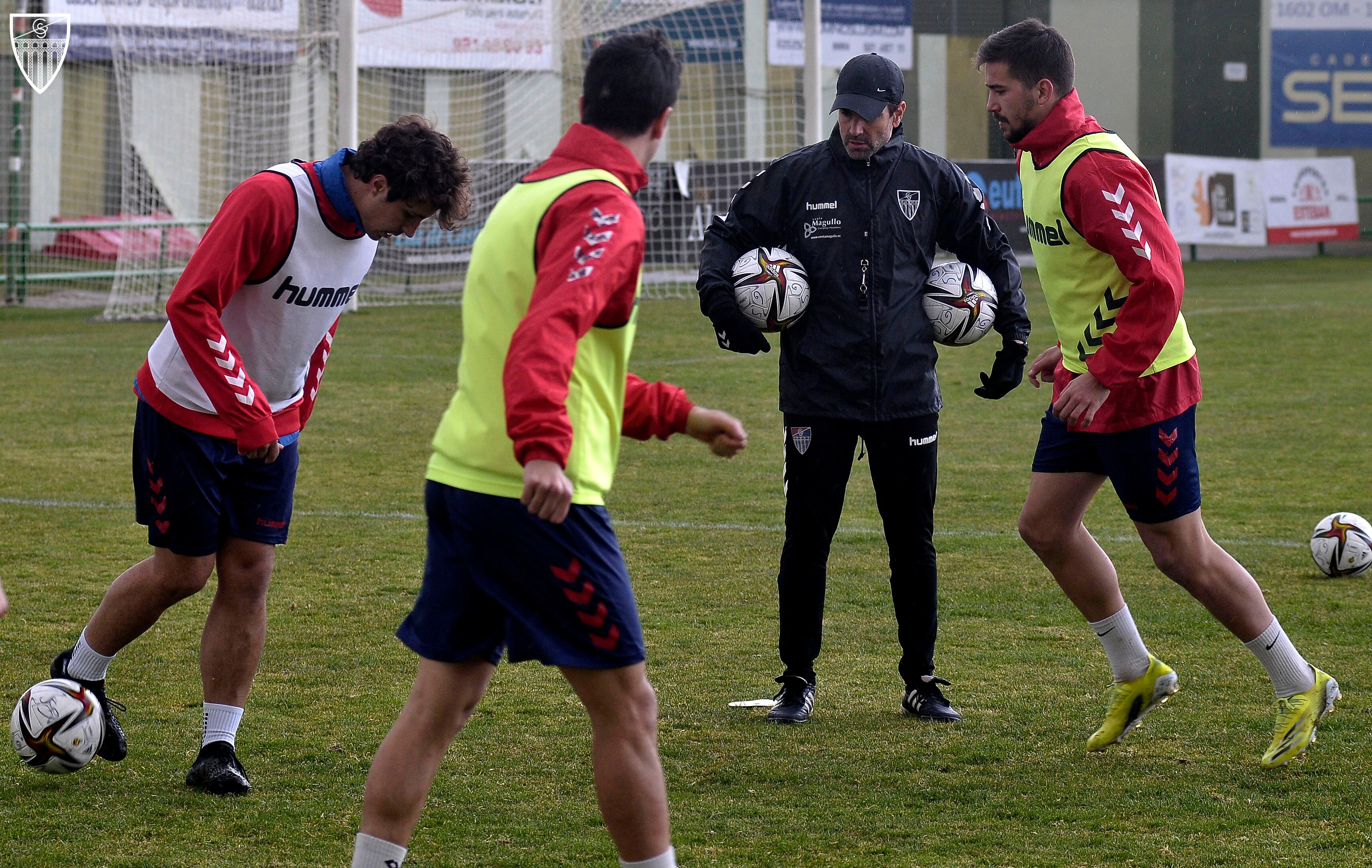 Alejandro Robles será el segundo entrenador de la Segoviana