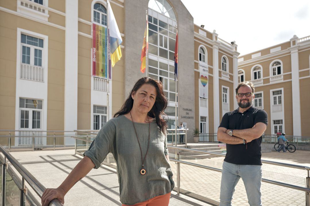 Miriam Barros y Jorge Peñas, consejeros de Podemos en el Cabildo de Lanzarote.