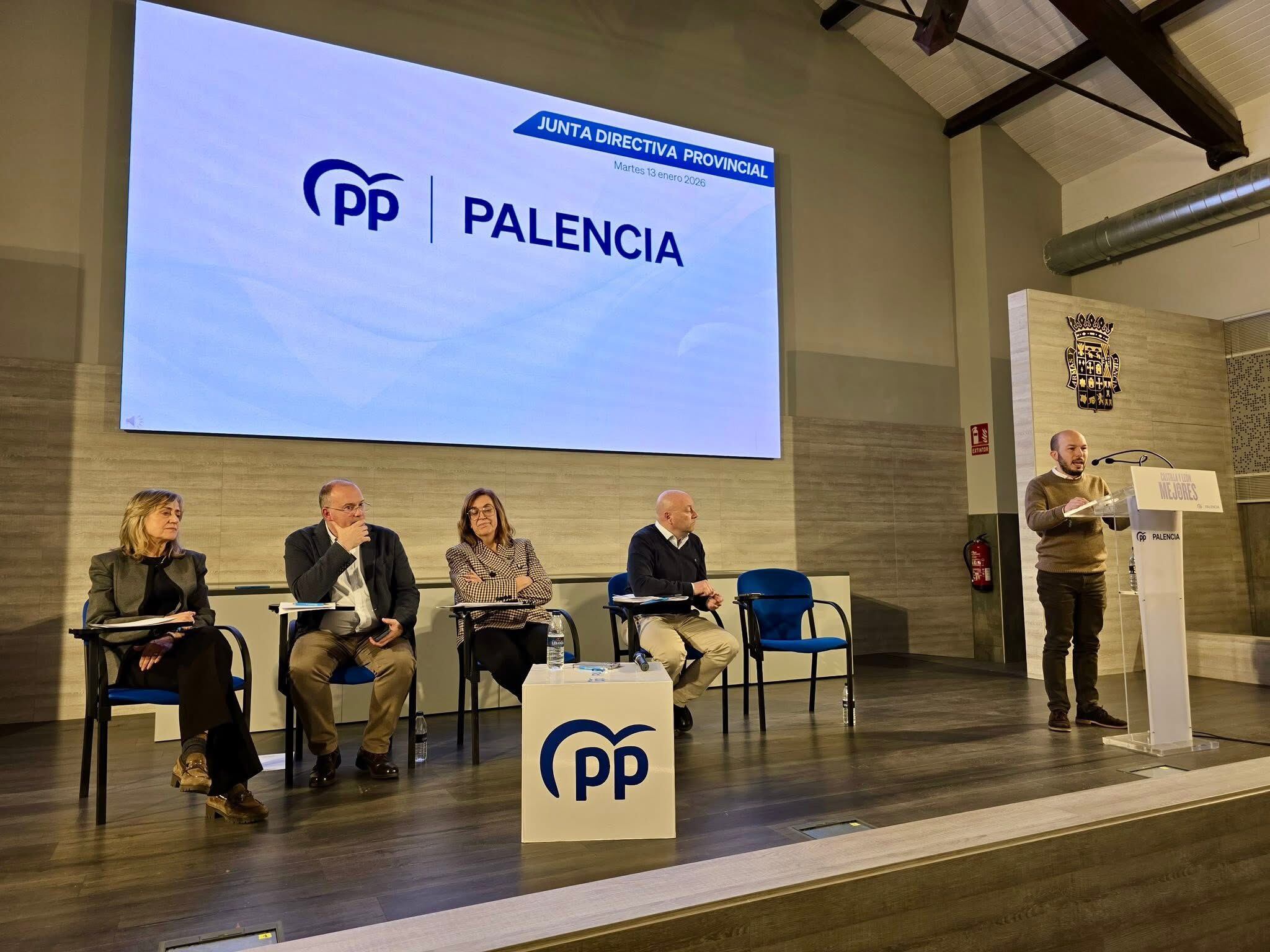 El PP contó ayer con la presencia de Miguel Tellado