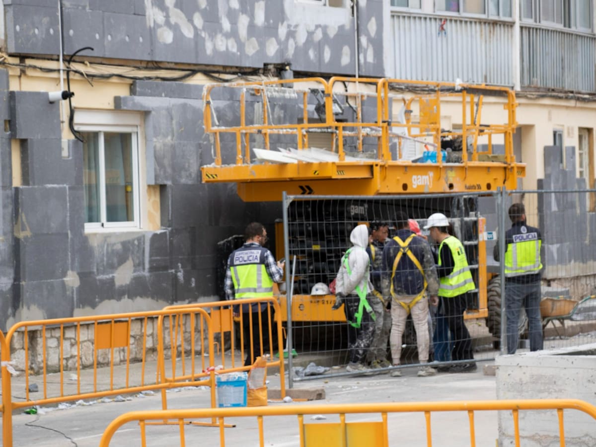 Trabajo inspecciona las obras de los bloques de Santa Catalina