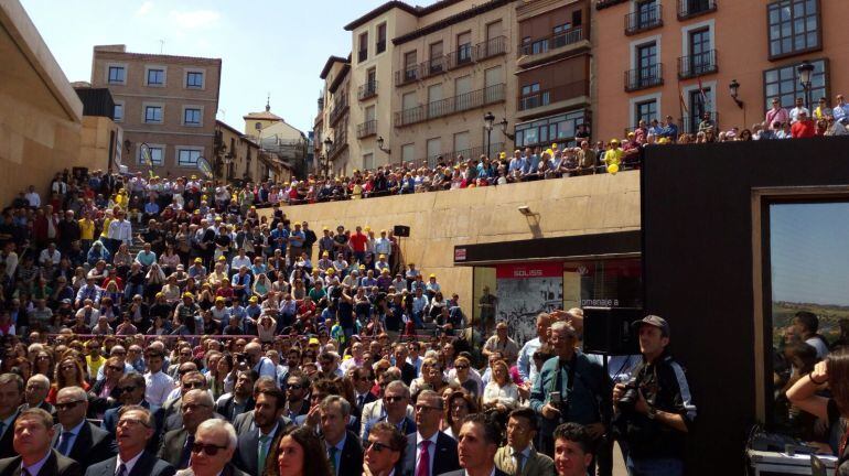 El &#039;Miradero&#039; de Toledo se ha llenado de autoridades, invitados, vecinos y aficionados al ciclismo