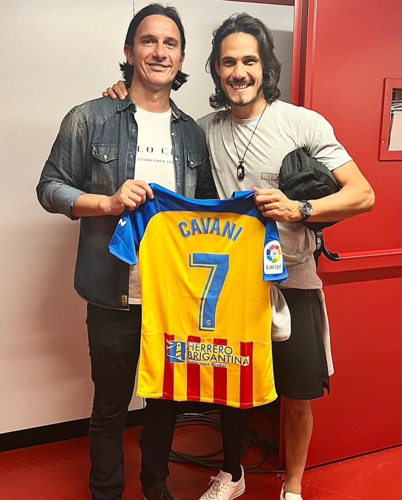 Edinson Cavani junto a Gonzalo De Los Santos