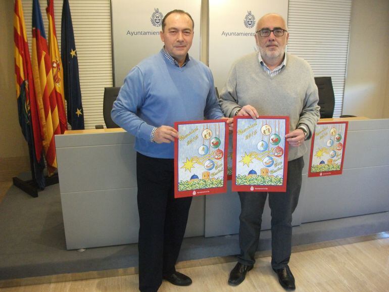 El autor del cartel, Víctor Sánchez, y el concejal de Fiestas, José Pérez