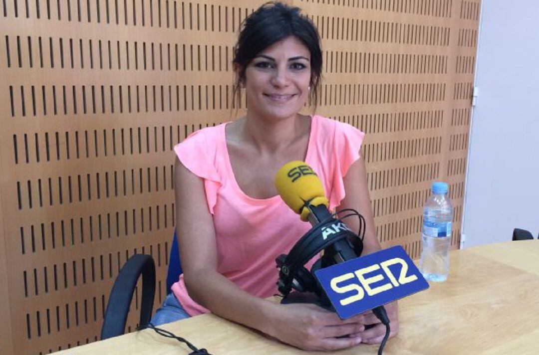 La alcaldesa de Santomera, Inmaculada Sánchez Roca, en los estudios de Radio Murcia. Foto archivo 