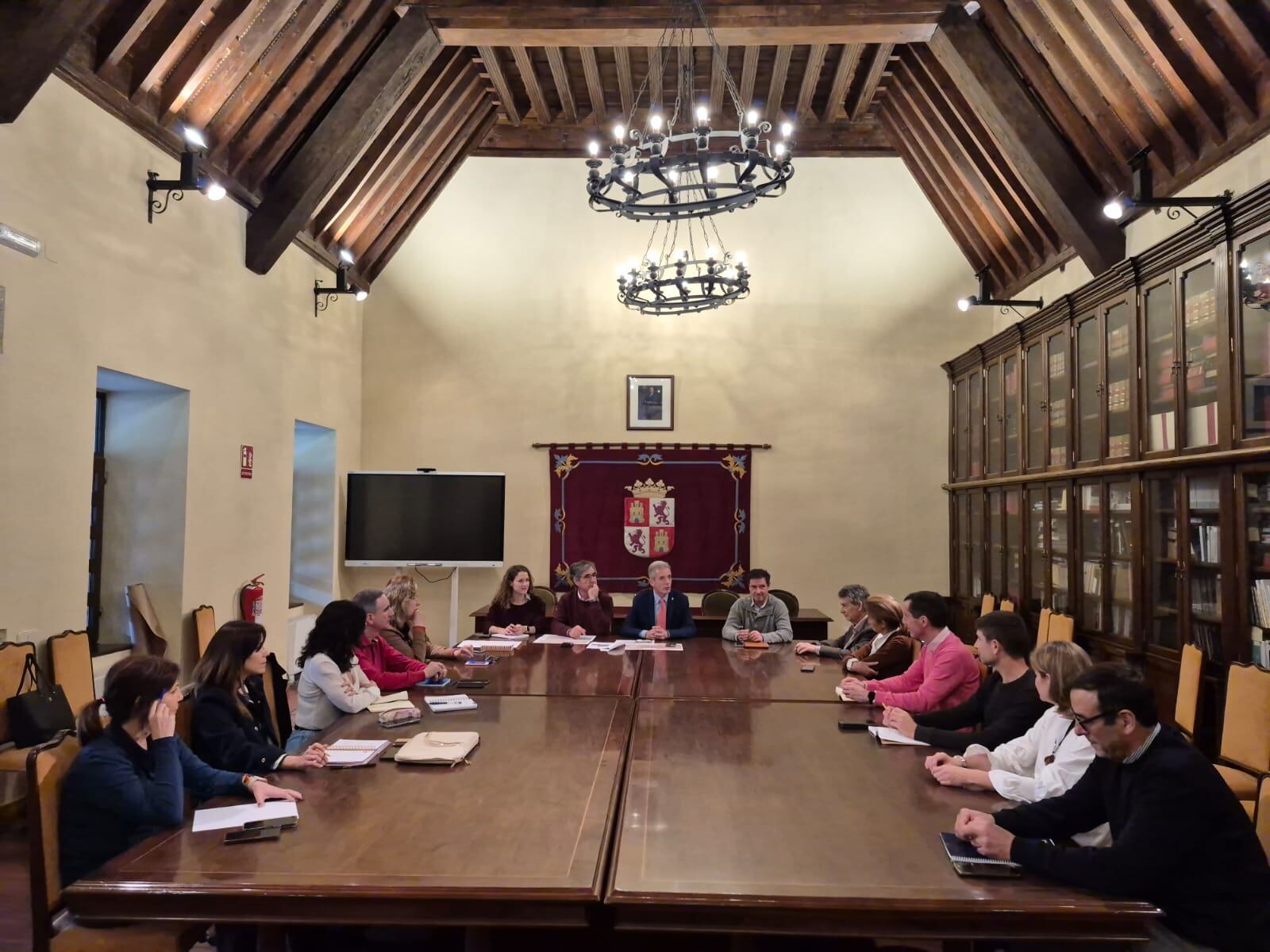 Los responsables de los servicios territoriales se han reunido para coordinar la respuesta a las fuertes lluvias que se preven en Ávila