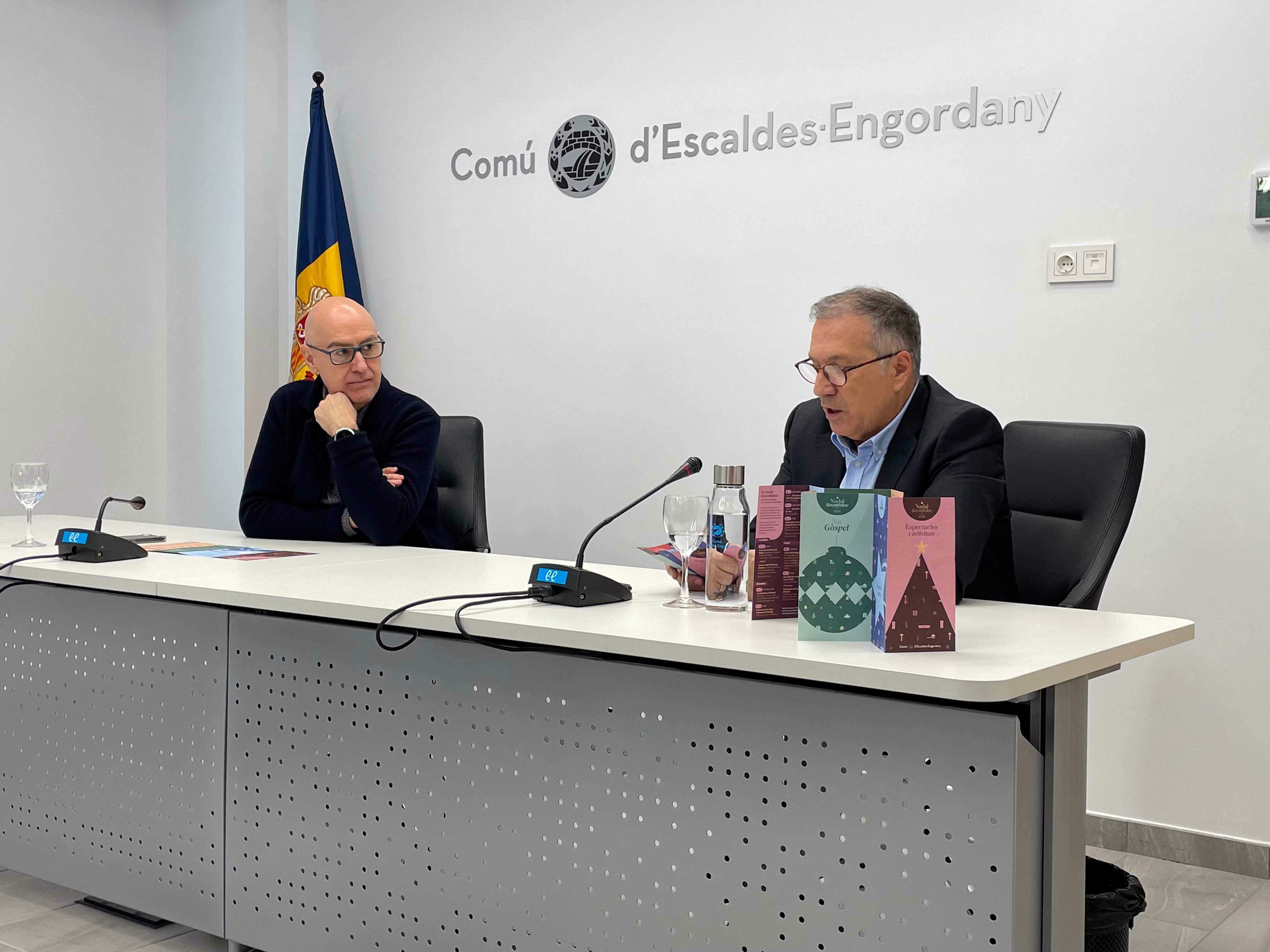 El cònsol menor, Quim Dolsa, i el conseller de Vida Cultural, Valentí Closa, durant la roda de premsa.