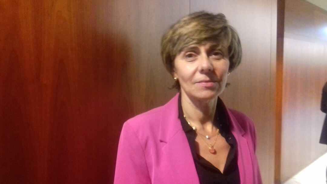 La diputada de Ciudadanos, Ana Coto tras anunciar su dimisión como parlamentaria de esta formación en la Junta General del Principado