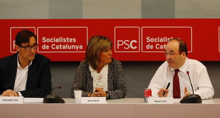 El secretari d'Organització del PSC, Salvador Illa, la número dos de la formació, Núria Marín i el primer secretari, Miquel Iceta, durant la reunió de l'executiva socialista