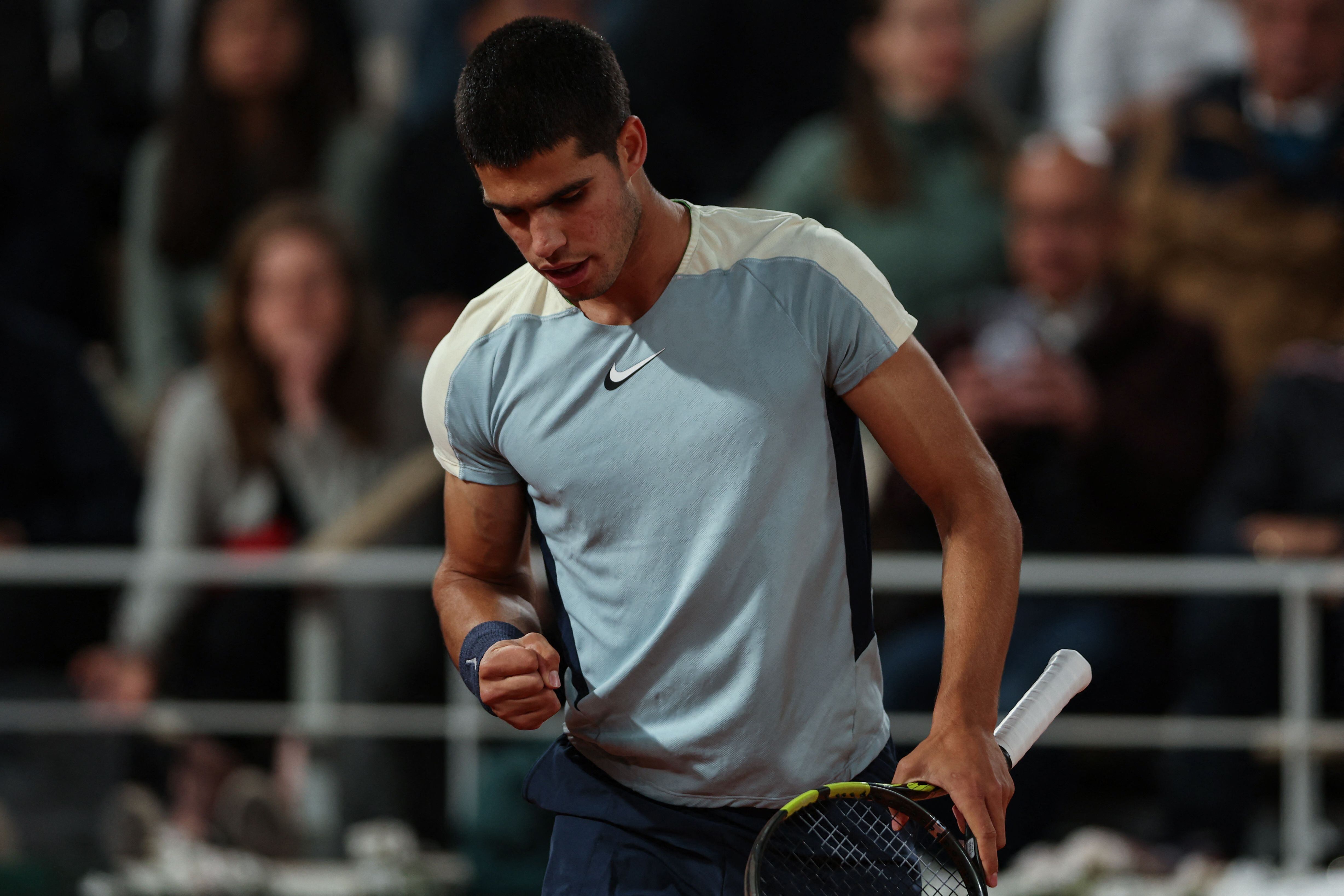 Carlos Alcaraz en el partido frente a Khachanov.