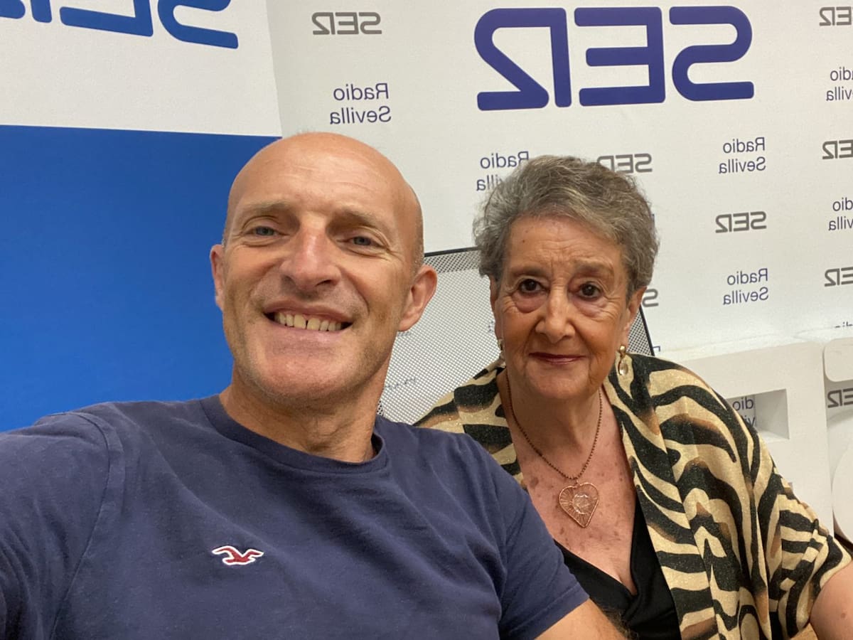 Pepi, la abuela que sigue cuidando de sus vecinos de Triana