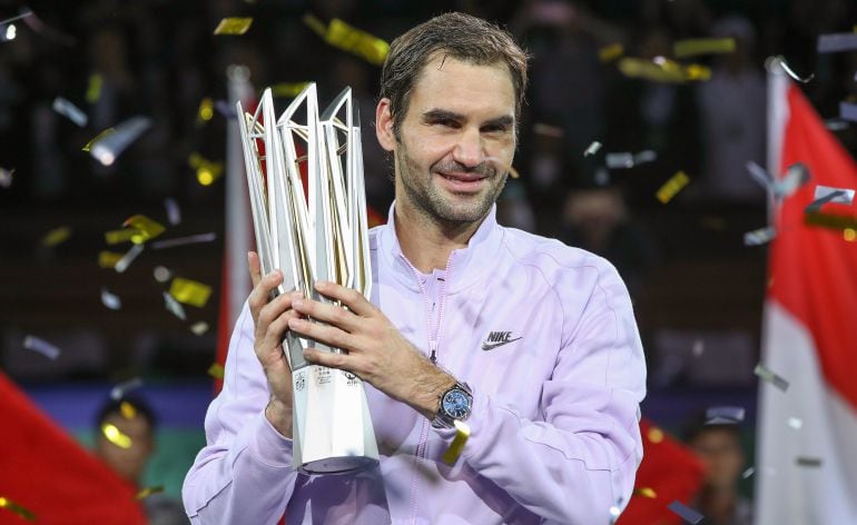 Roger Federer celebra su título en Shangái