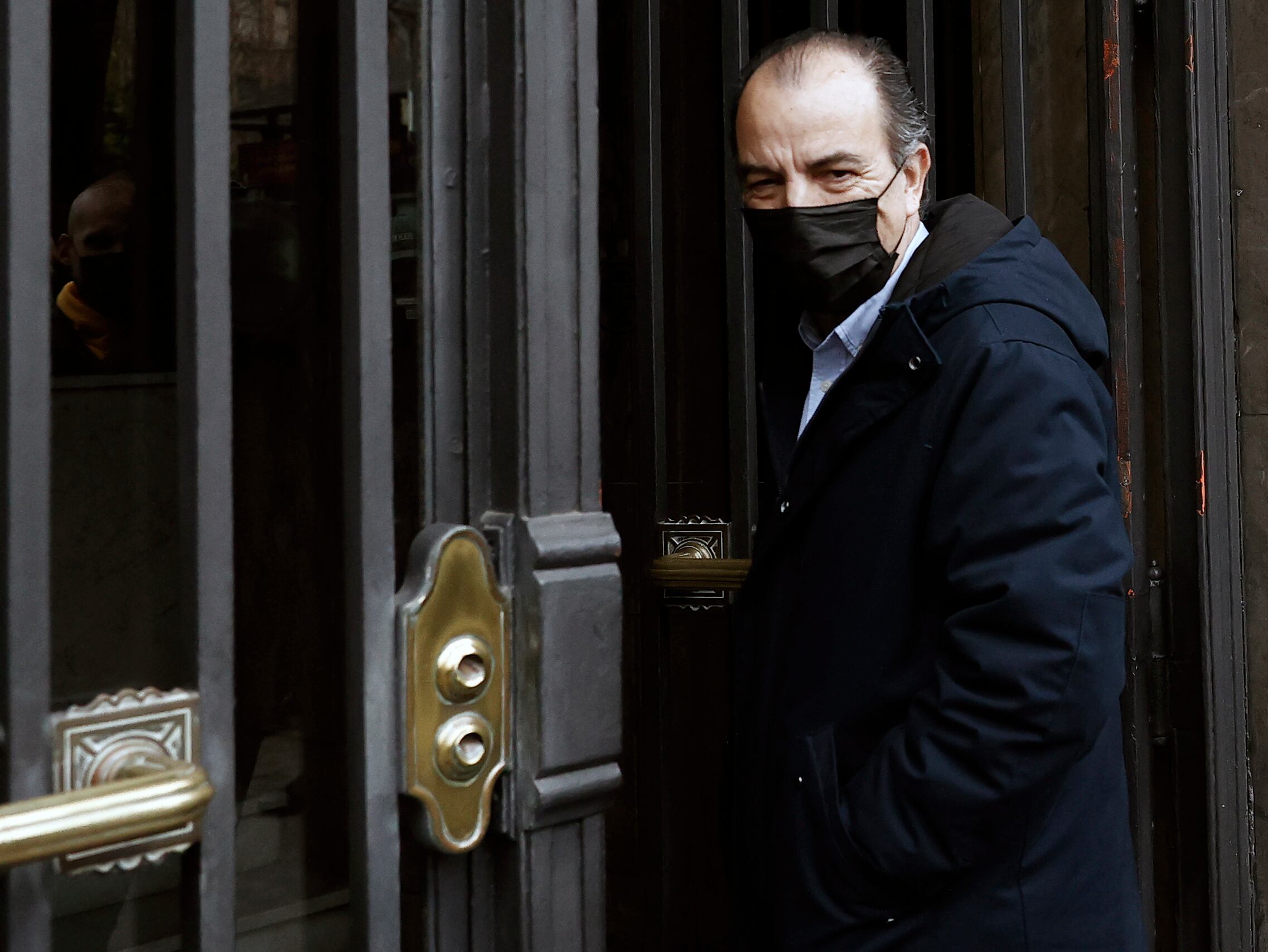 El diputado de UPN Carlos García Adanero ha asegurado a su llegada a la reunión que la Ejecutiva regionalista celebra esta tarde que no tiene intención de entregar su acta.