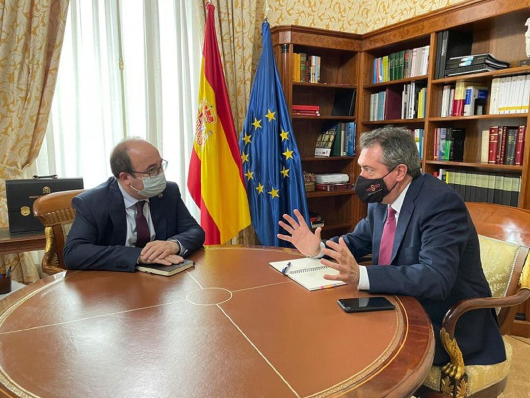 Reunión entre el ministro Iceta y el alcalde Juan Espadas