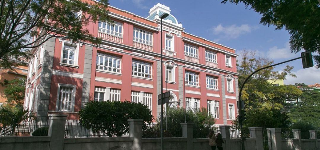 Edificio de la consejería de Sanidad del Gobierno de Canarias.