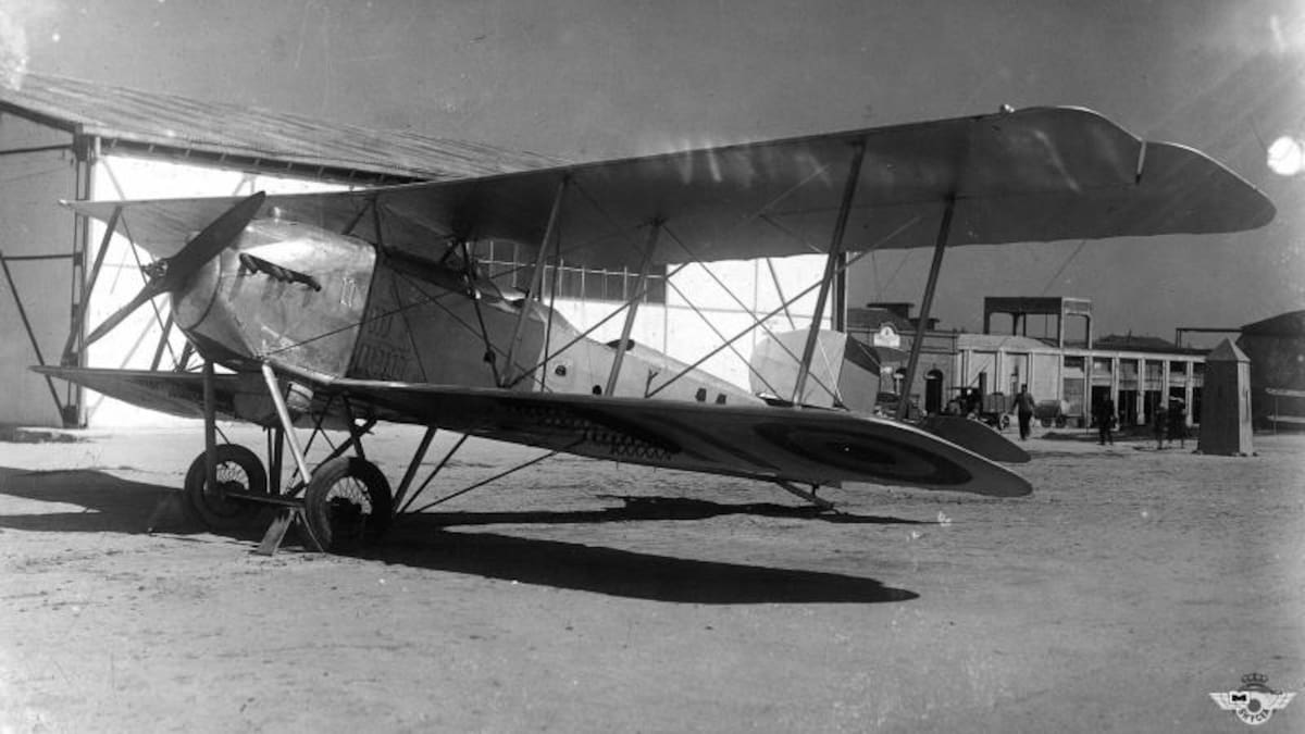 Juan Antonio Guerrero Misa, escritor, historiador y divulgador de la historia aeronáutica de Sevilla: "Sevilla no puede olvidarse de su historia aeronáutica"