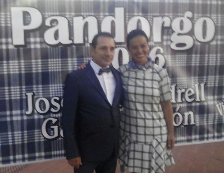 José Luis Vendrell en su presentación oficial junto a la alcaldesa Pilar Zamora