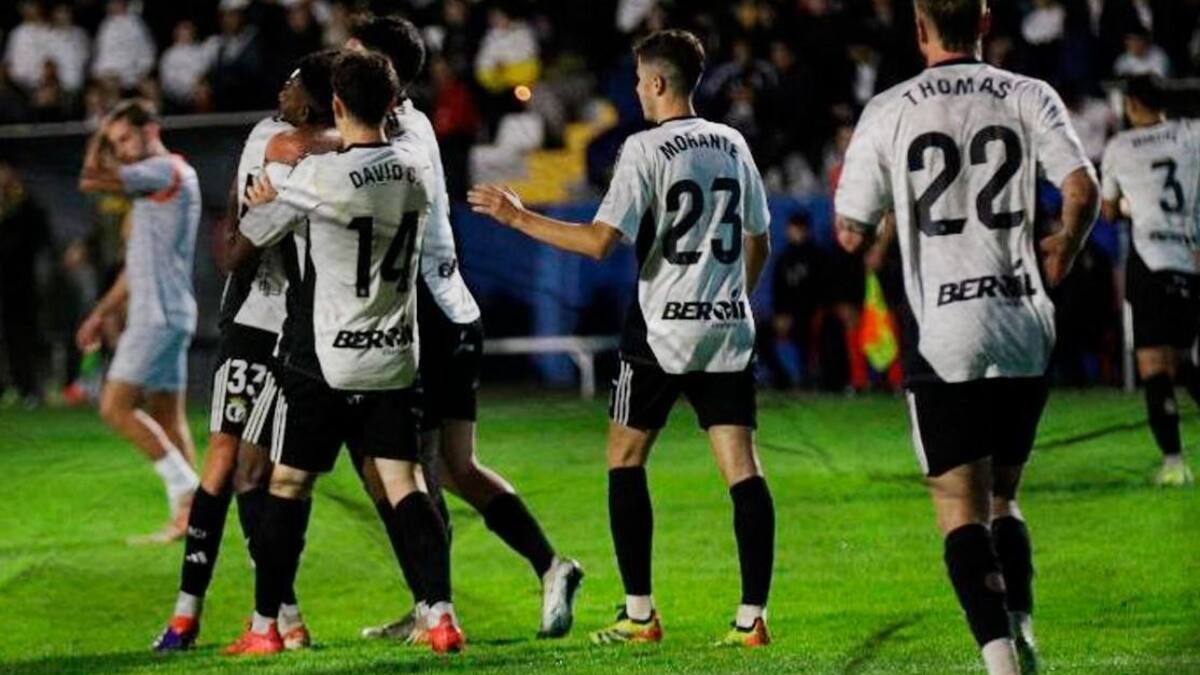 El Burgos pasa a la segunda eliminatoria de la Copa del Rey (2-5)