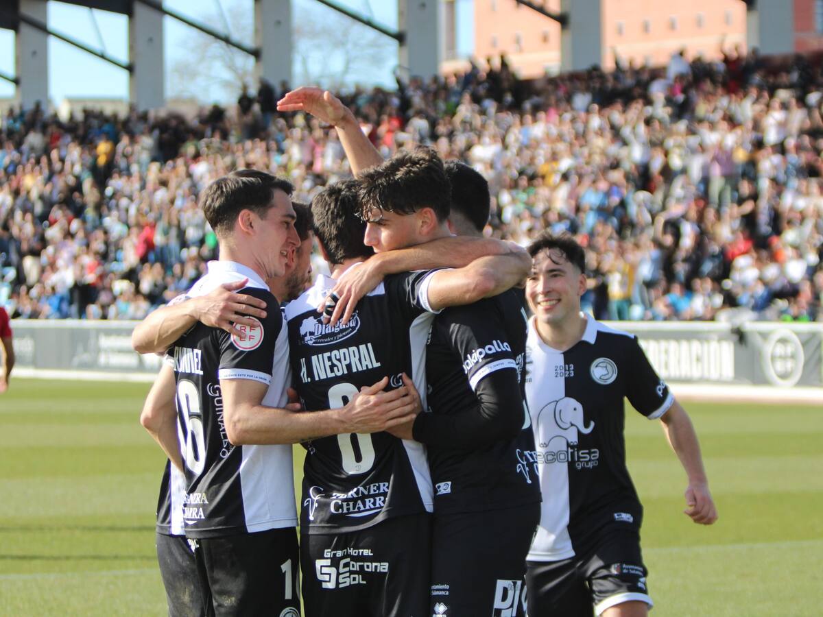 Unionistas de Salamanca, un mar en calma que puede aspirar a todo