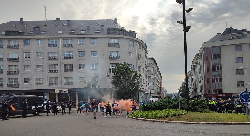 La Policía Nacional cortó el paso de la manifestación hacia la entrada de la AP-9