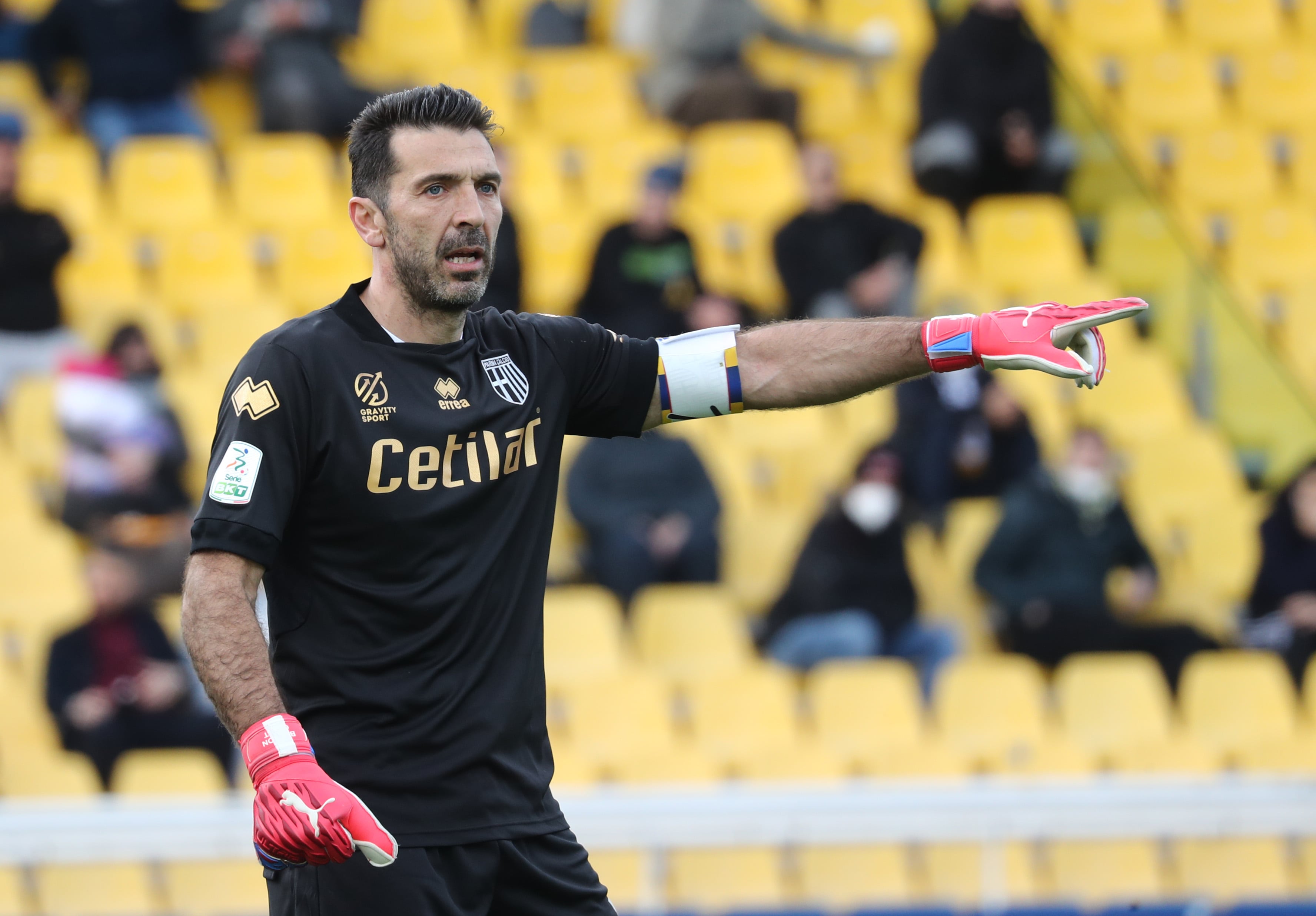 Gianluigi Buffon, durante un encuentro de Serie B con el Parma.