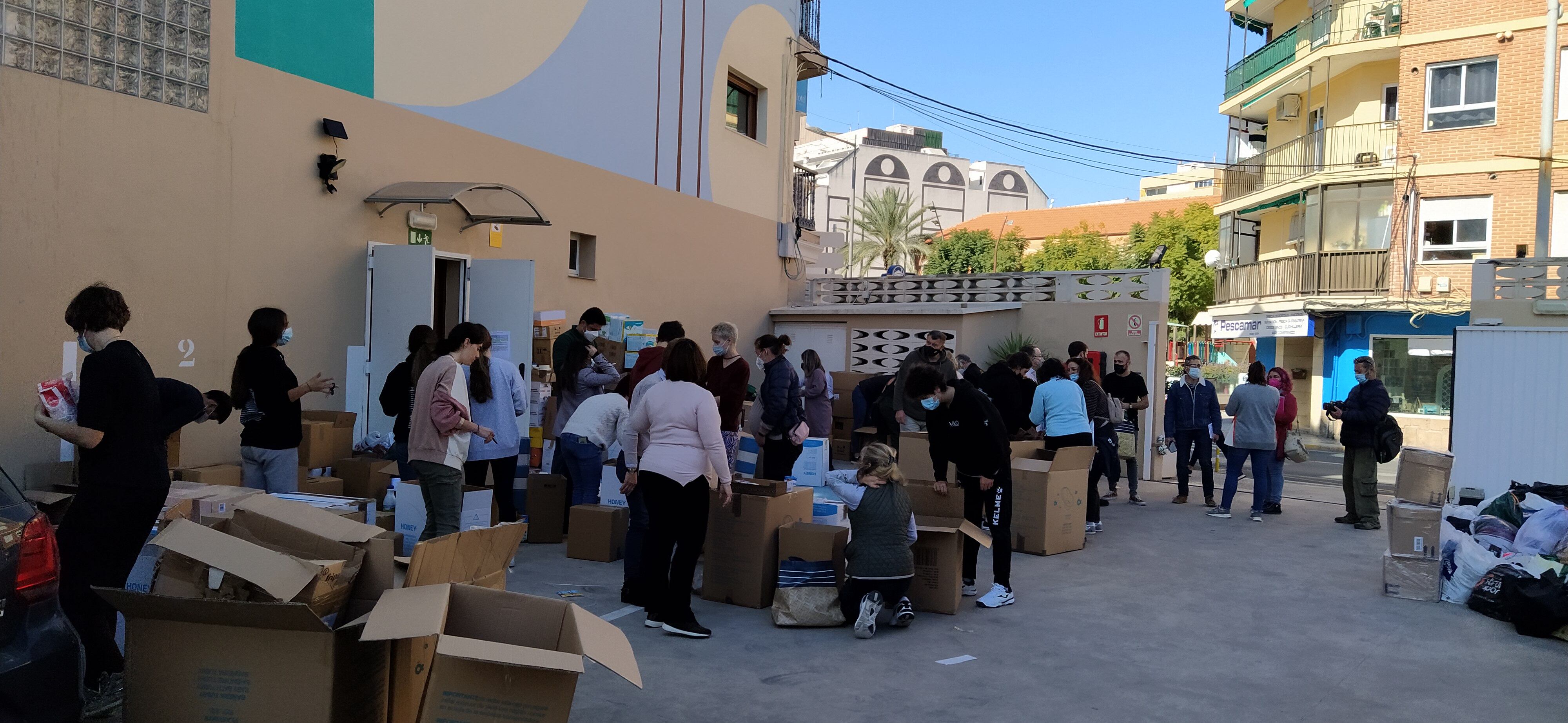 Ayuda recogida en el hotel Costa Blanca de Dénia para la población ucraniana.