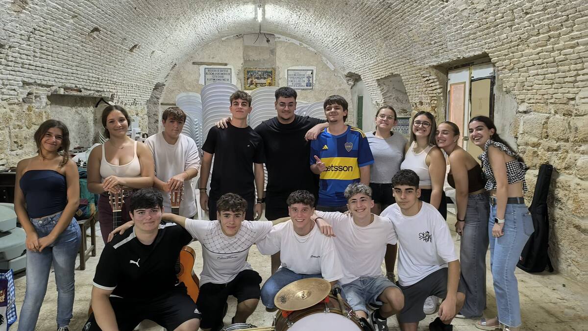 Comparsa Juvenil : Más típico no lo hay Semifinal