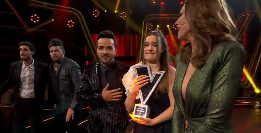 lsa Tortonda gana La Voz 2023 y corona a Luis Fonsi como campeón por primera vez.