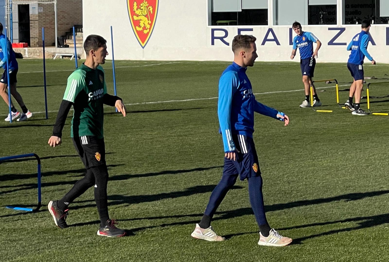 Marc Aguado, en el entrenamiento de esta mañana en al Ciudad Deportiva, recuperado del fuerte golpe en la rodilla sufrido en la última jornada