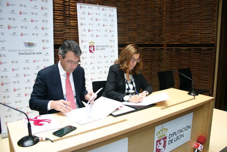 Los presidentes de las diputaciones de León y Palencia han firmado un convenio de colaboración