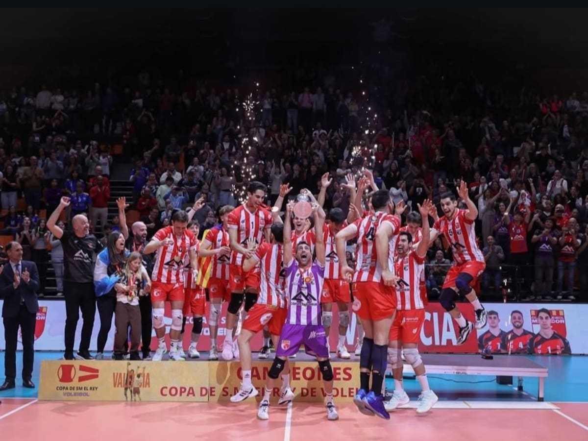 El tinerfeño Carlos Nieves y su Voleibol Manacor, campeones de una Copa del Rey que logra batir un récord que tenía 37 años de vigencia