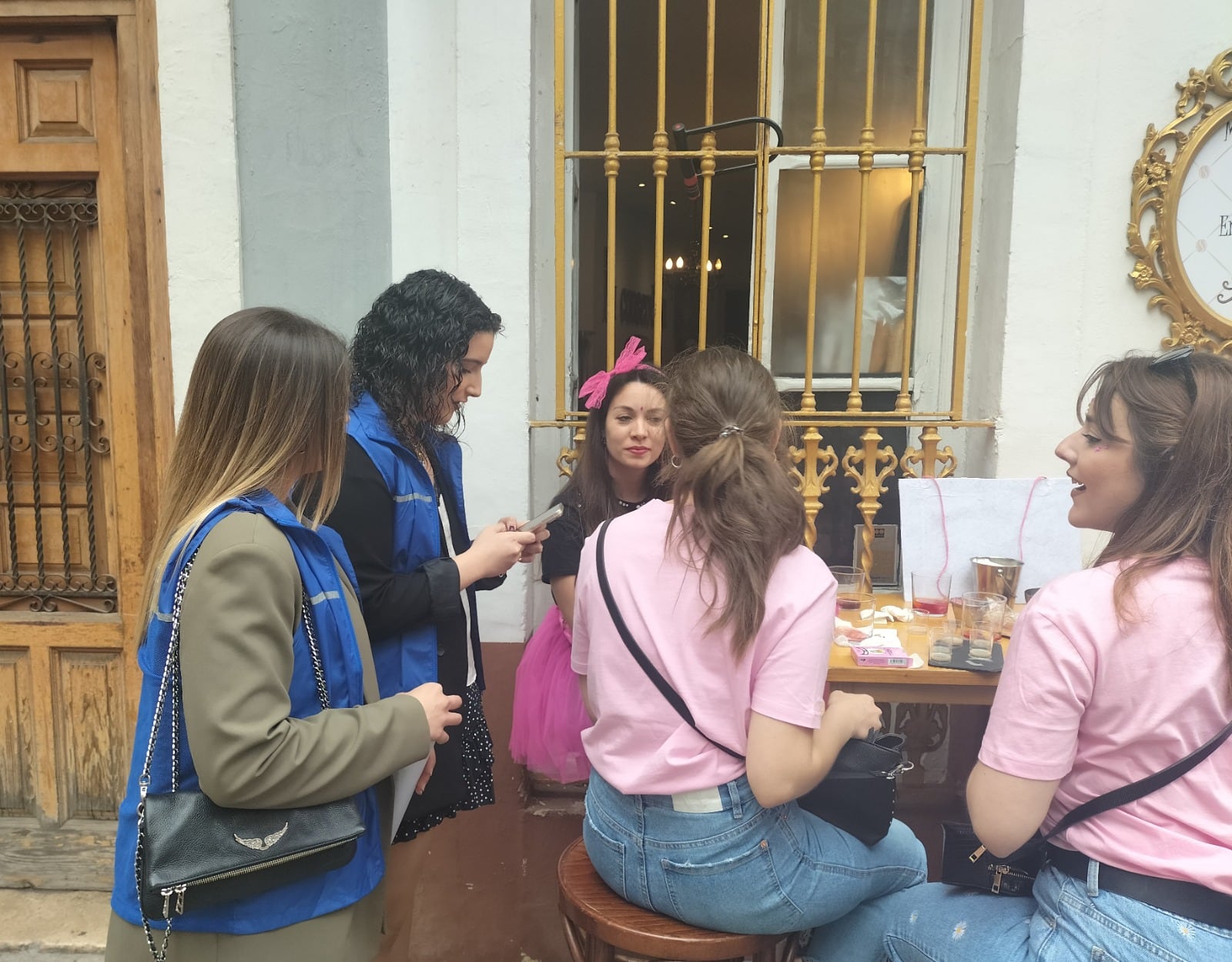 Varias mujeres durante una despedida de soltera