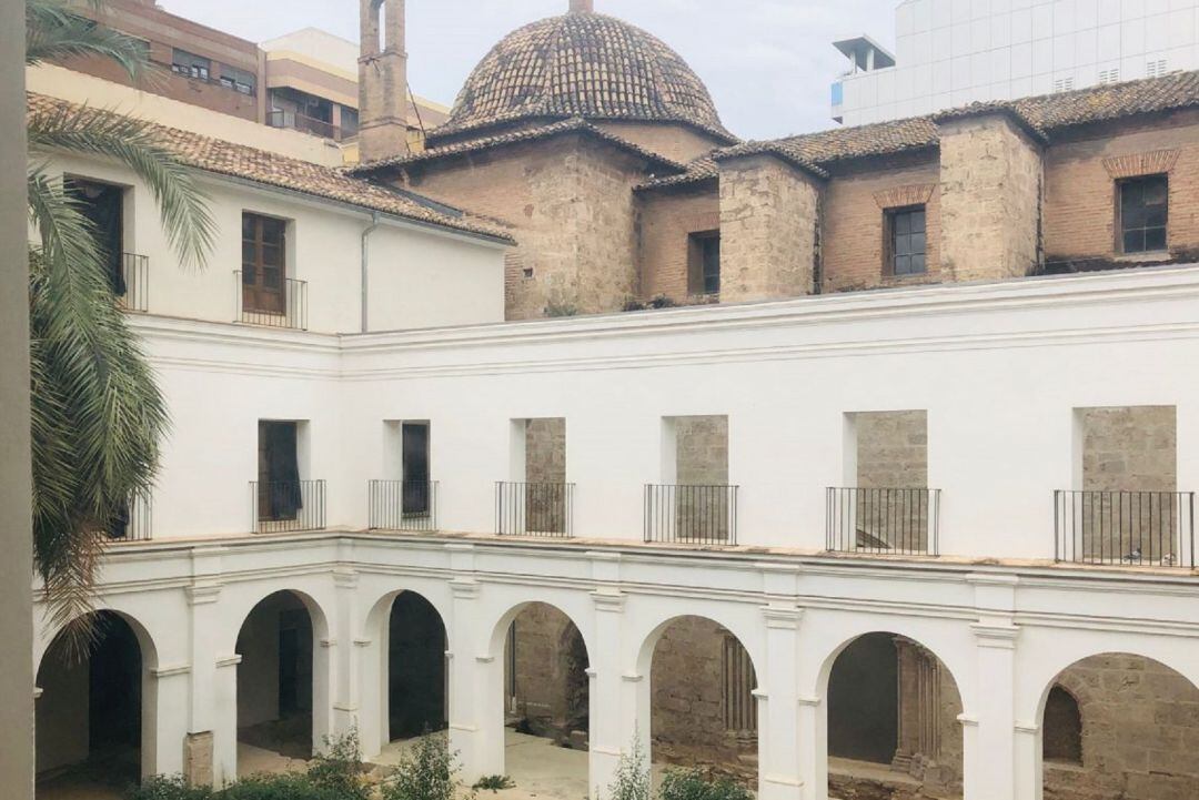 Interior del monasterio de San Vicente de la Roqueta, que albergará los servicios culturales del Ayuntamiento de València. 