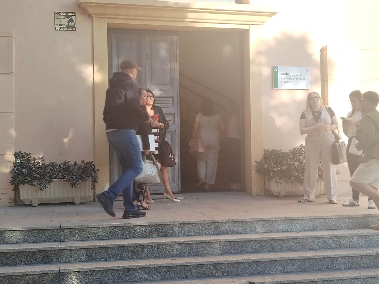 Uno de los detenidos a su llegada a la Audiencia