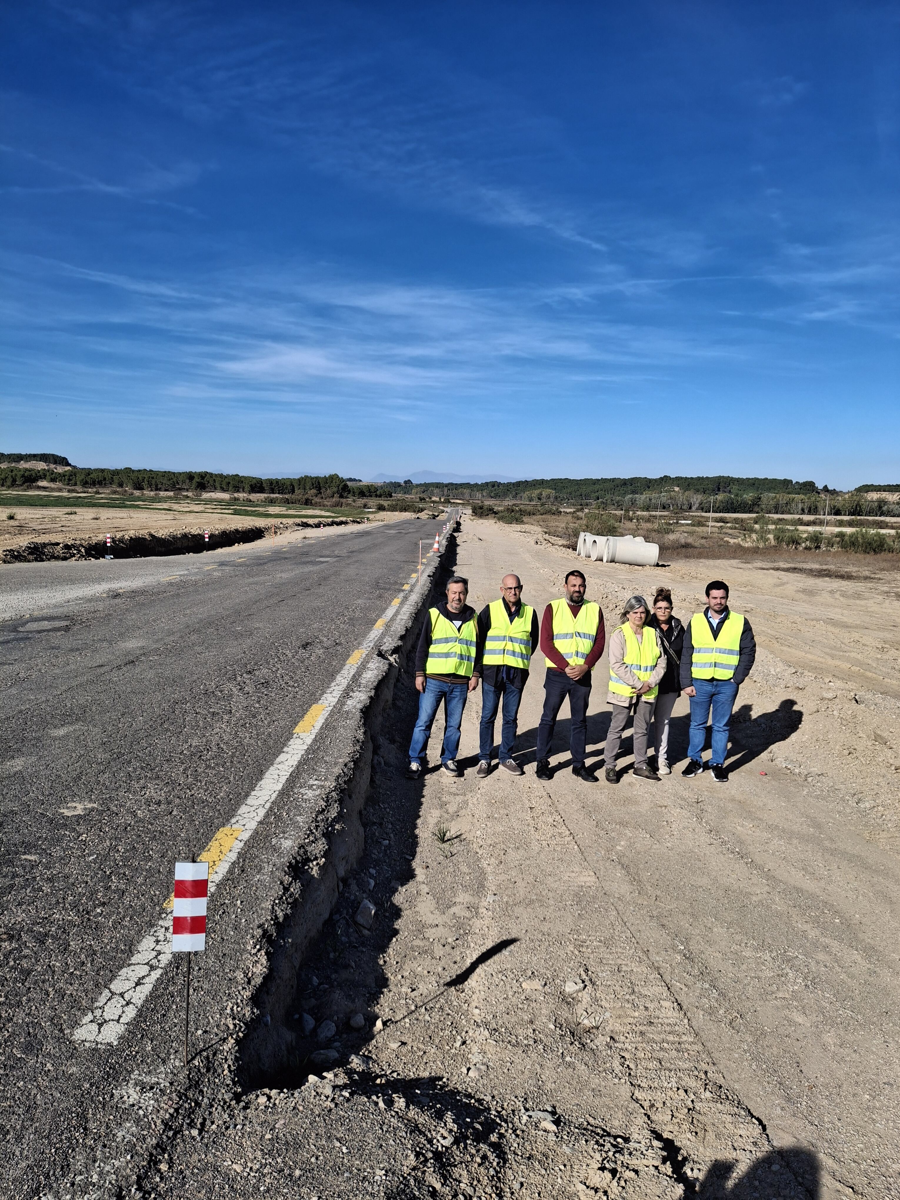 La Comarca de Los Monegros y los municipios afectados por las obras de la A-230 exigen medidas urgentes de seguridad ante el estado de la carretera.