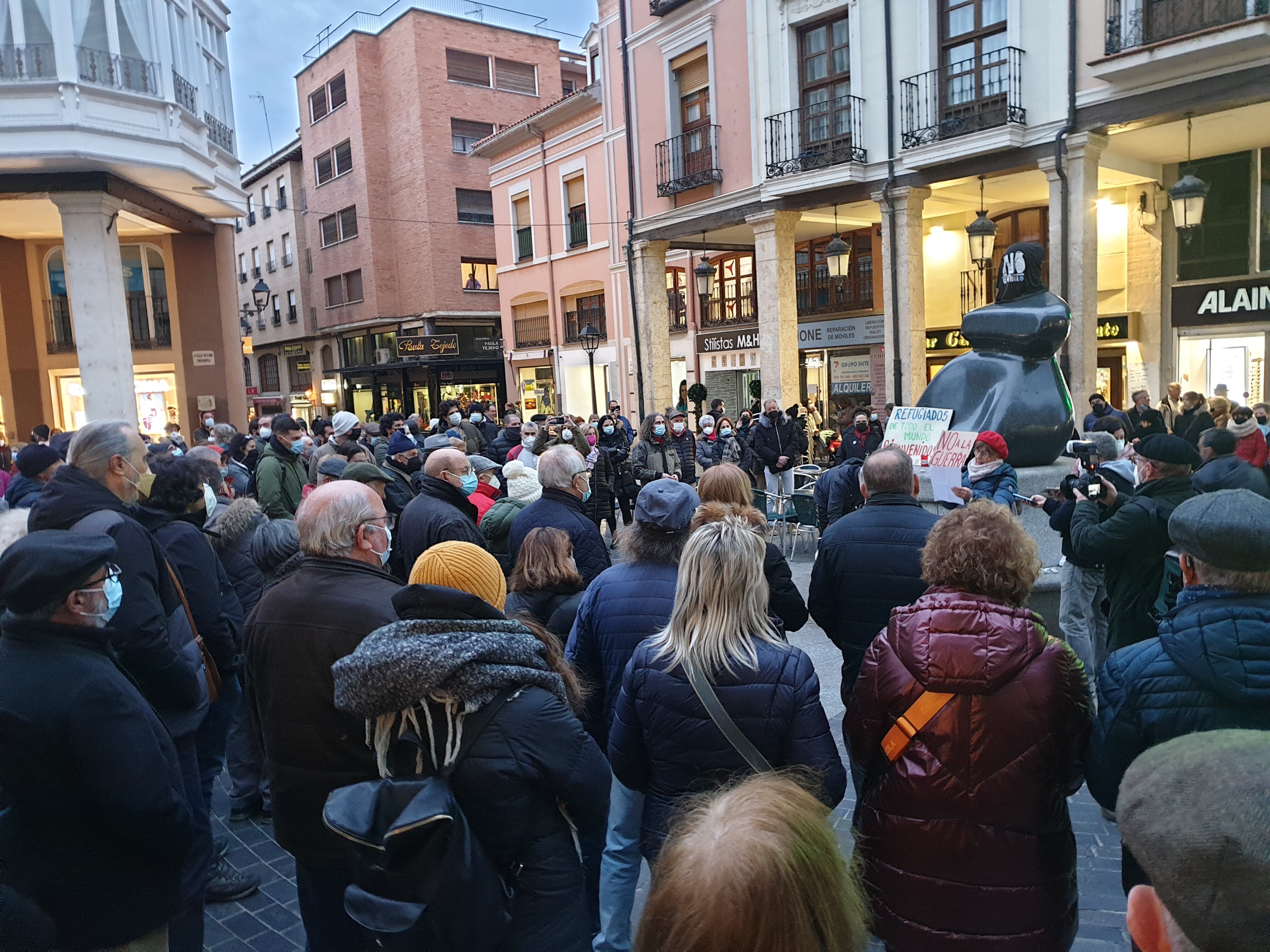 Concentración en Palencia contra la guerra