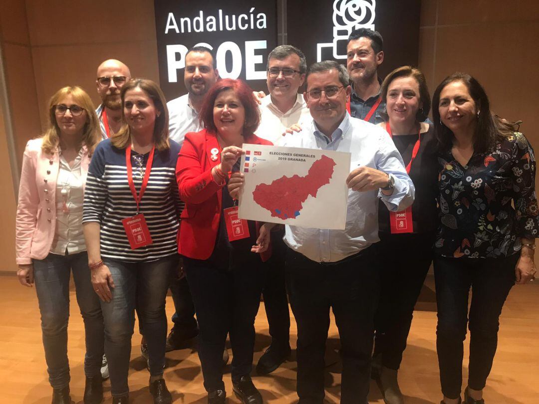 El PSOE de Granada celebra la victoria en su sede provincial