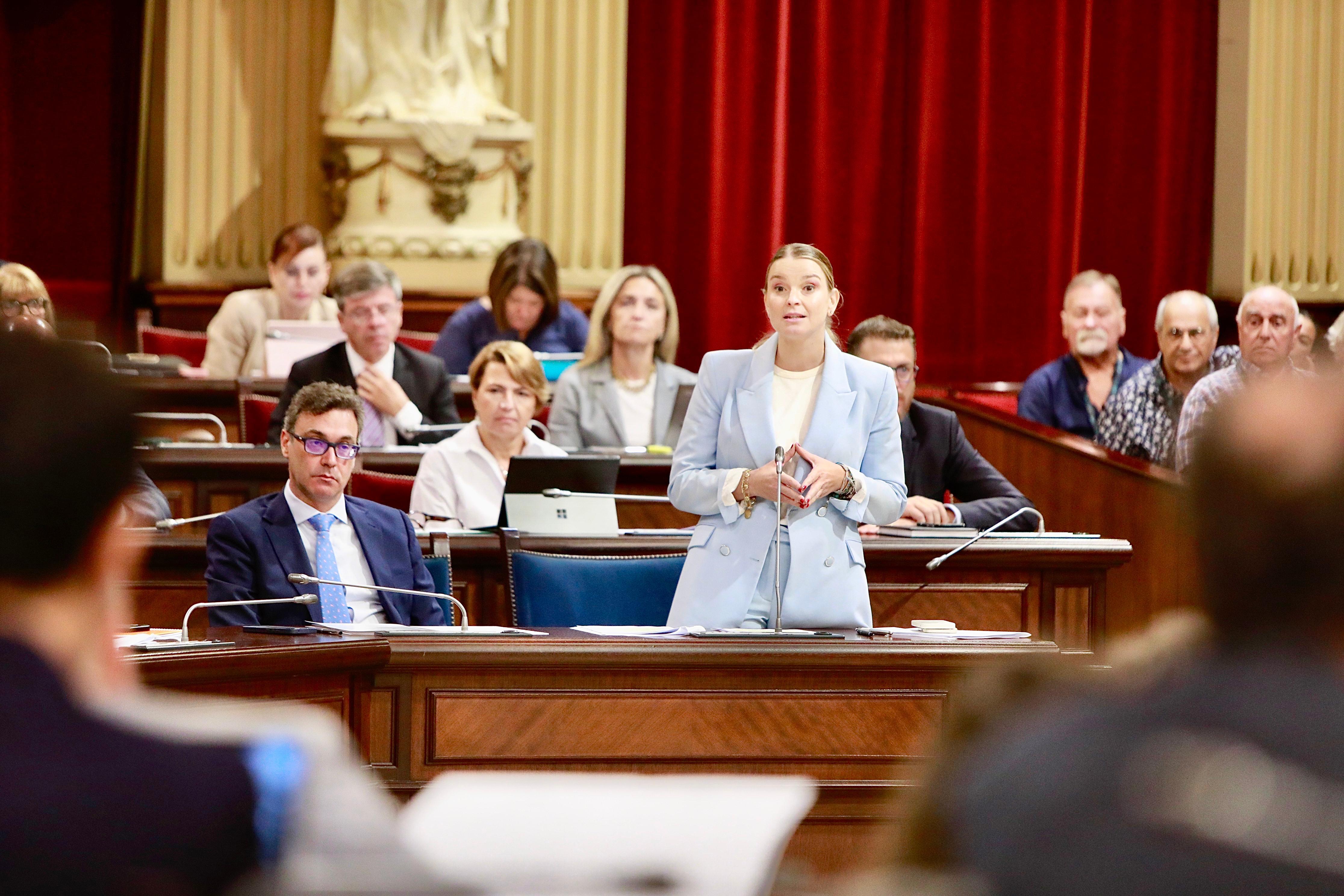 Marga Prohens en el Parlament balear, en una imagen de archivo