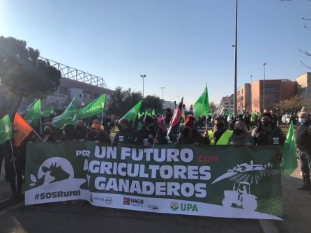 Pancarta que encabeza la manifestación del campo riojano